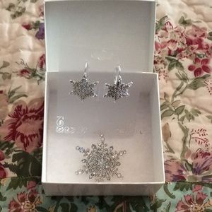 REDUCED! Periwinkle Pin and Pierced Earrings